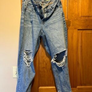 American Eagle Women’s ripped jeans. Size 12